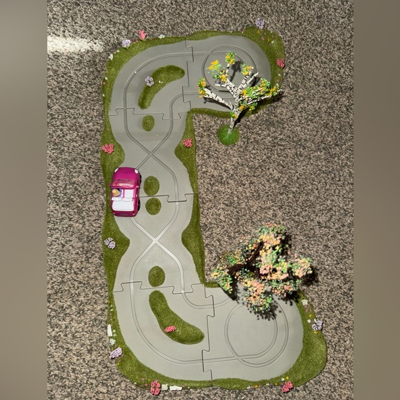 Barbie Department 56 Set - Picture 4 of 7